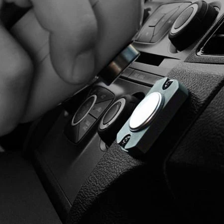 Universal Magnetic Mic Mount for Mobile Microphones - Image 3